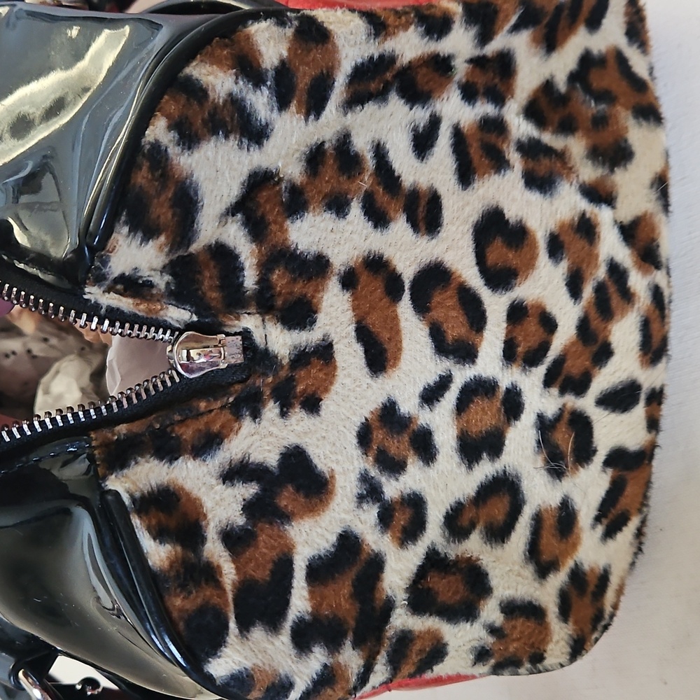 Large Lux De Ville Red Sparkle and Black Quilted Women's Bag With Dice - Picture 2 of 6